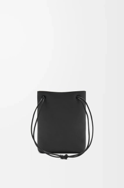 Loewe Сумка-мешок Pebble из гладкой телячьей кожи, черный