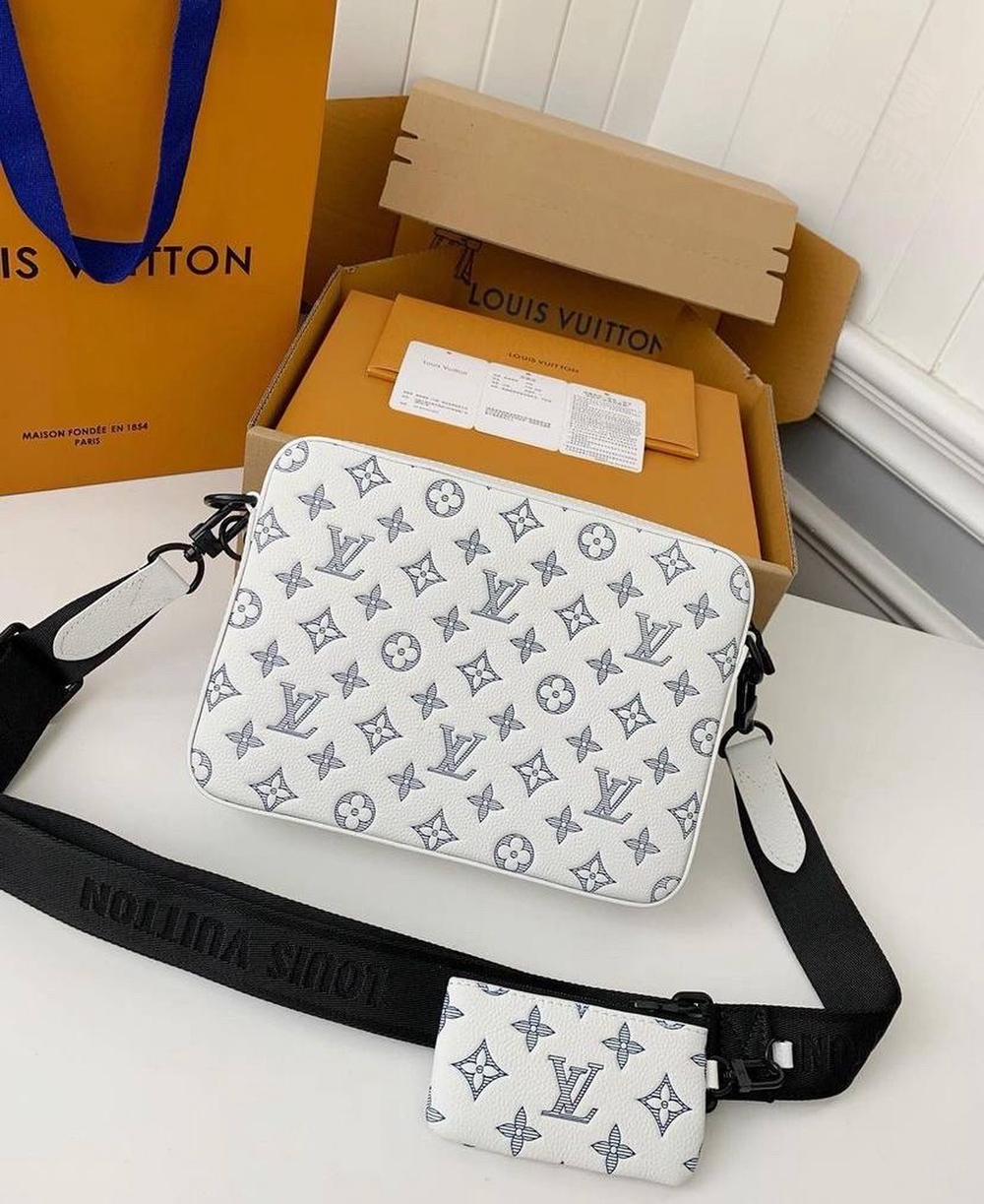 Сумка через плечо/мессенджер Louis Vuitton Trio