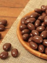 Миндаль в шоколаде Lotte Almond choco balls 46 г, 3 шт