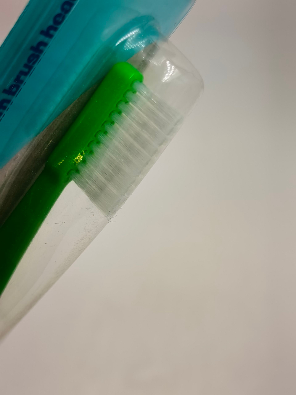 Ортодонтическая зубная щетка ультратонкая TePe Soft Implant/Orthodontic (Швеция)