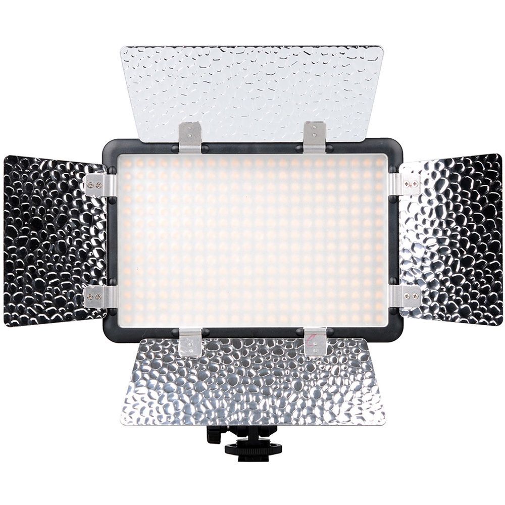 Светодиодный осветитель Godox LED308C II