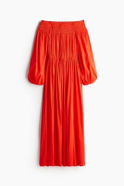 Платье с открытыми плечами и сборкой по верху - H&M
