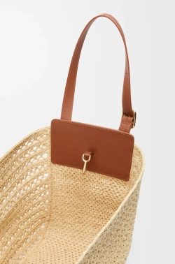 Loewe Сумка Hammock Cabas среднего размера из рафии и телячьей кожи, натуральный/коричневый