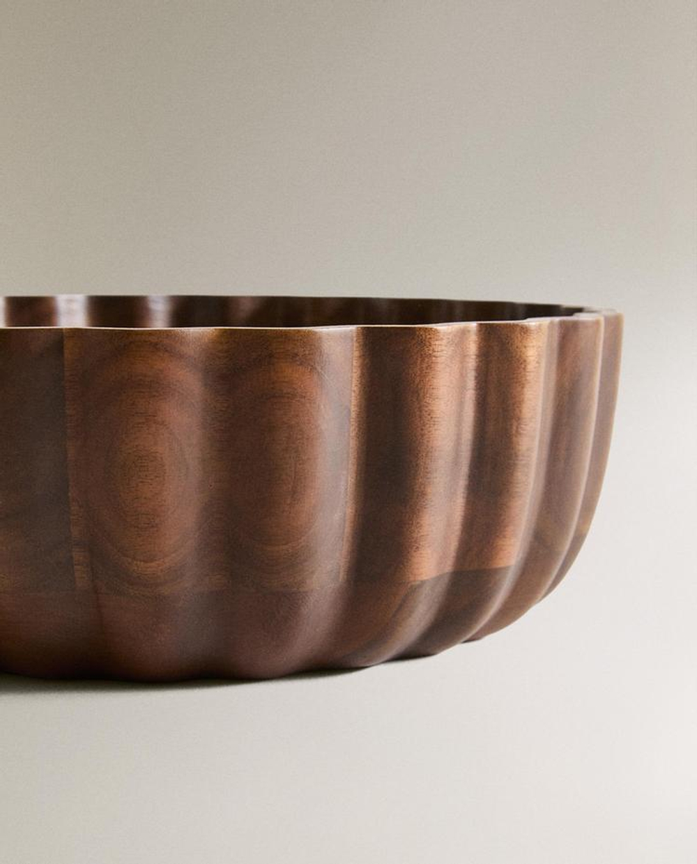 ZARA HOME САЛАТНИЦА С ВОЛНИСТЫМИ КРАЯМИ, КОРИЧНЕВЫЙ