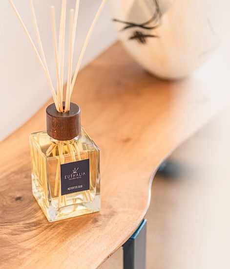 Nefertiti Oud, ароматический диффузор с палочками, Euthalia Fragrances