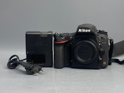 Nikon D750 12.400 Кадров
