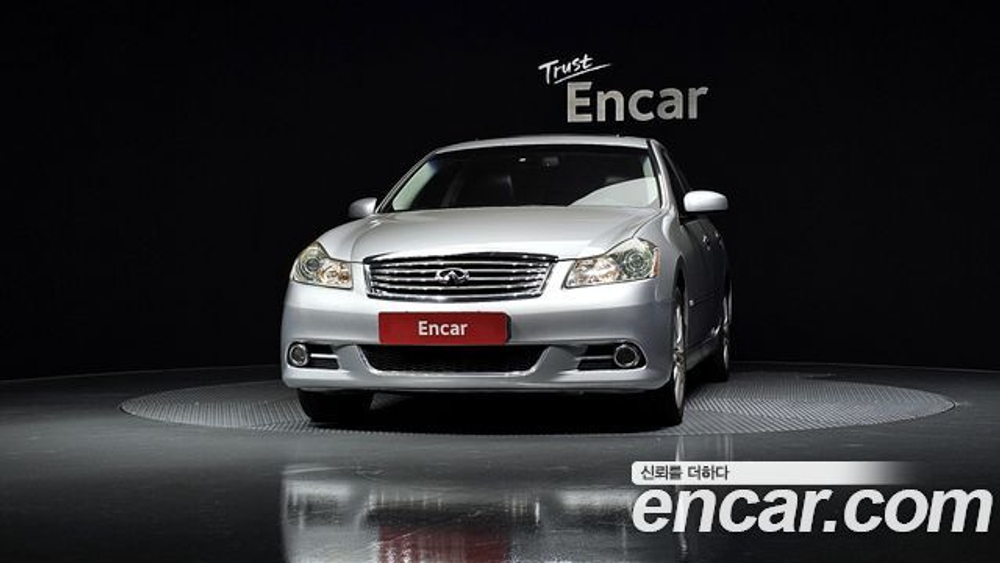Infiniti M35 — 2010