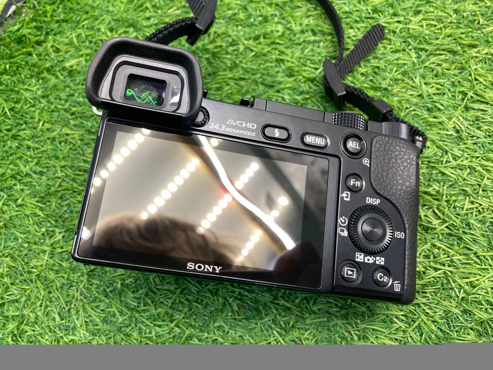 Sony A6000 kit E PZ 16-50mm OSS 20.000 кадров
