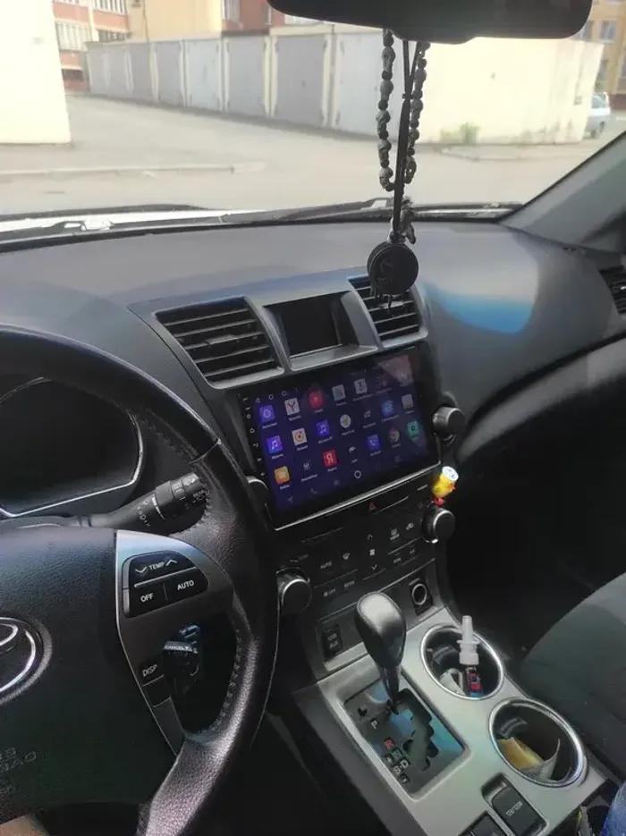 Магнитола для Toyota Highlander 2007-2013 (крутилки декоративные) - Vaycar VA77-0035 на Android 13, 4G SIM-слот