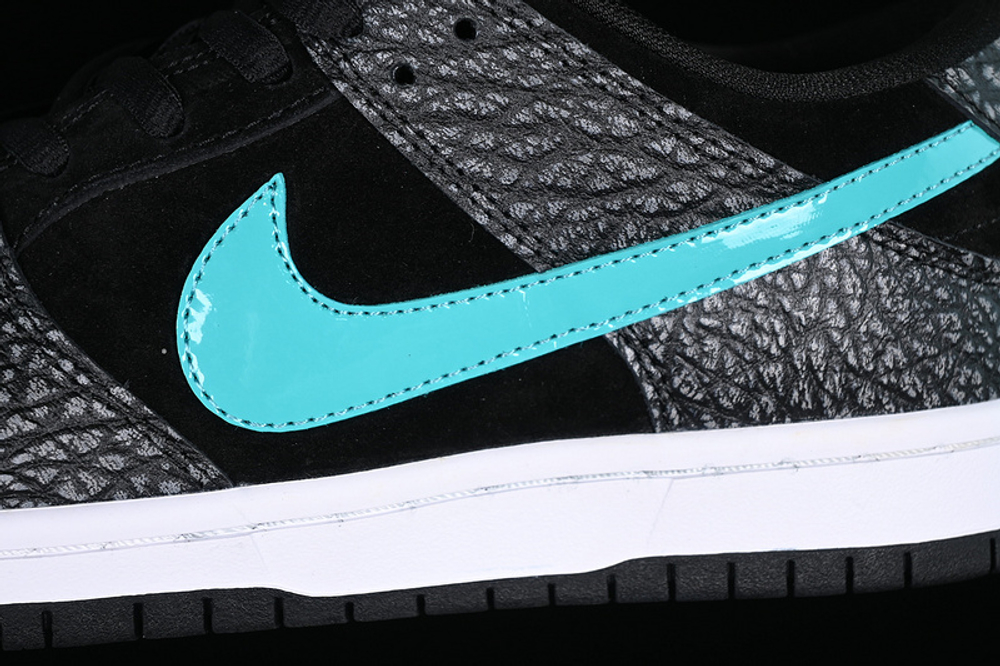 Nike SB Dunk Low atmos Elephant