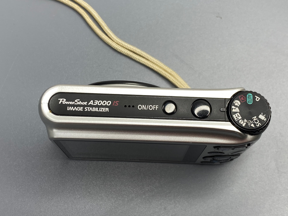 Canon PowerShot A3000 IS