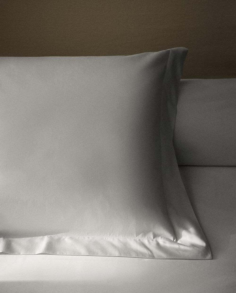 ZARA HOME САТИНОВАЯ НАВОЛОЧКА, БЕЛЫЙ