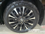 Toyota Alphard 2.5 HEV Executive AWD — 2024