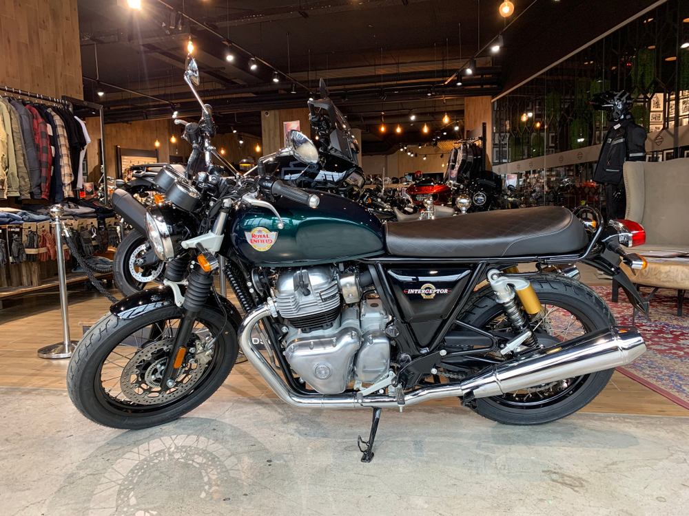 Royal Enfield Interceptor 650 Cali Green (Standard / Single tone) 2025