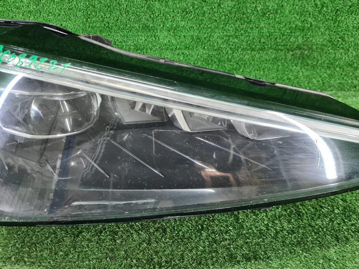 Фара правая Skoda Rapid 2 (2020-н.в.) LED