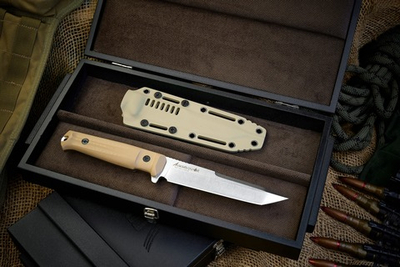 Подарочный набор: Aggressor AUS-10Co (Cryo) Stonewash G10 и шкатулка 80 лет Великой Победы