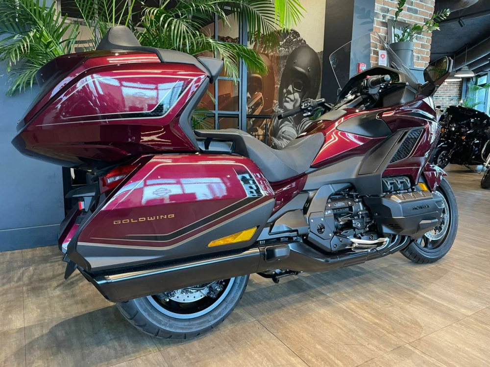 Honda GL1800 Gold Wing Tour "50th Anniversary" 2025 c НДС