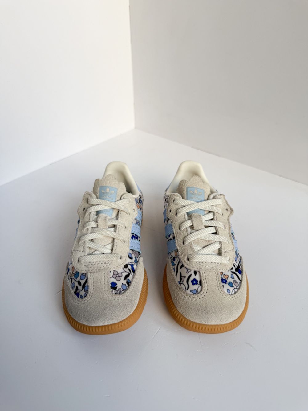 Новые комбинированные кроссовки Adidas Liberty, 25