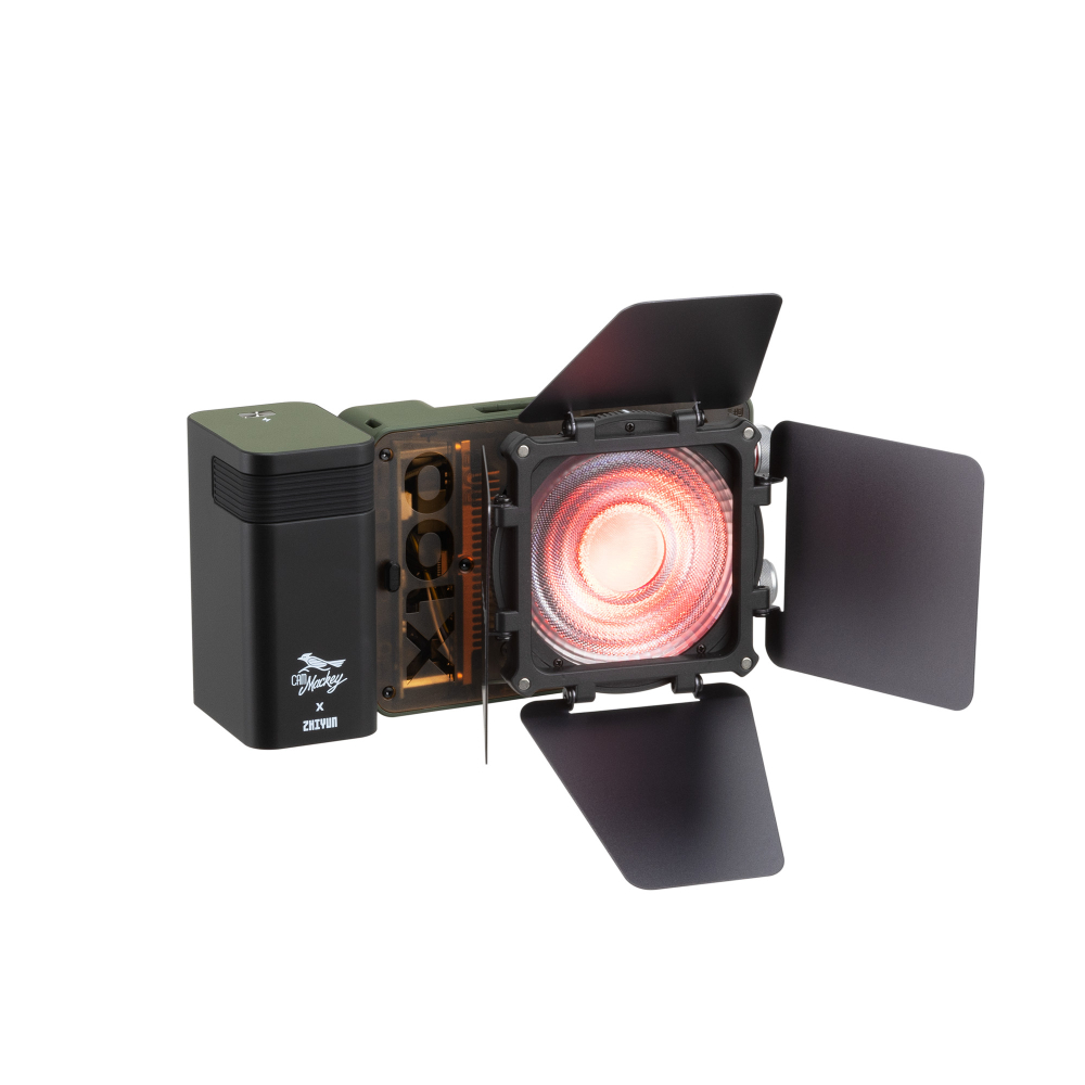Осветитель Zhiyun Molus x Cam Mackey X100RGB (PLX110) COB Light Pro Kit