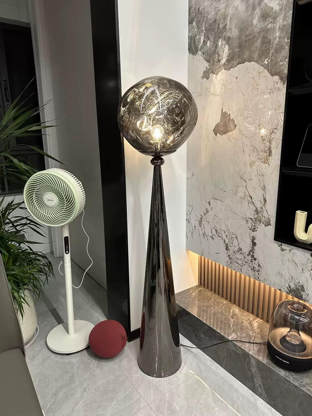 Floor design lamp Melt Cone Fat by Tom Dixon
