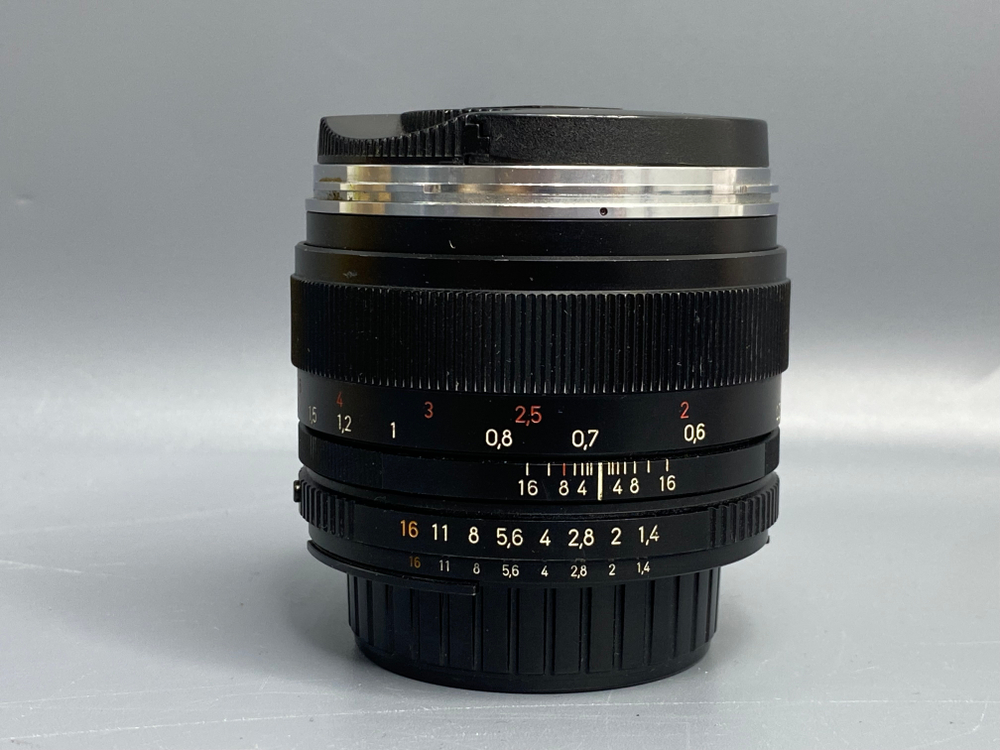 Carl Zeiss Planar T 50mm f/1.4 ZF.2 Nikon F