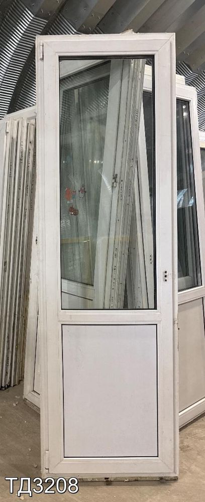Дверь балконная пластиковая Б/У 2310(в) x 720(ш)