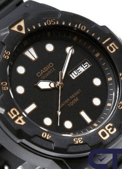 CASIO MRW-200H-1E — спортивные аналоговые часы с вращающимся безелем