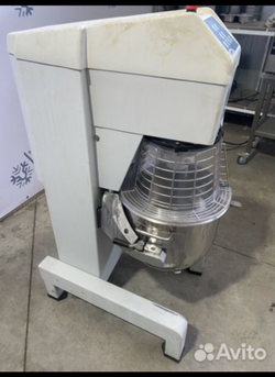 Миксер планетарный Electrolux MBE40