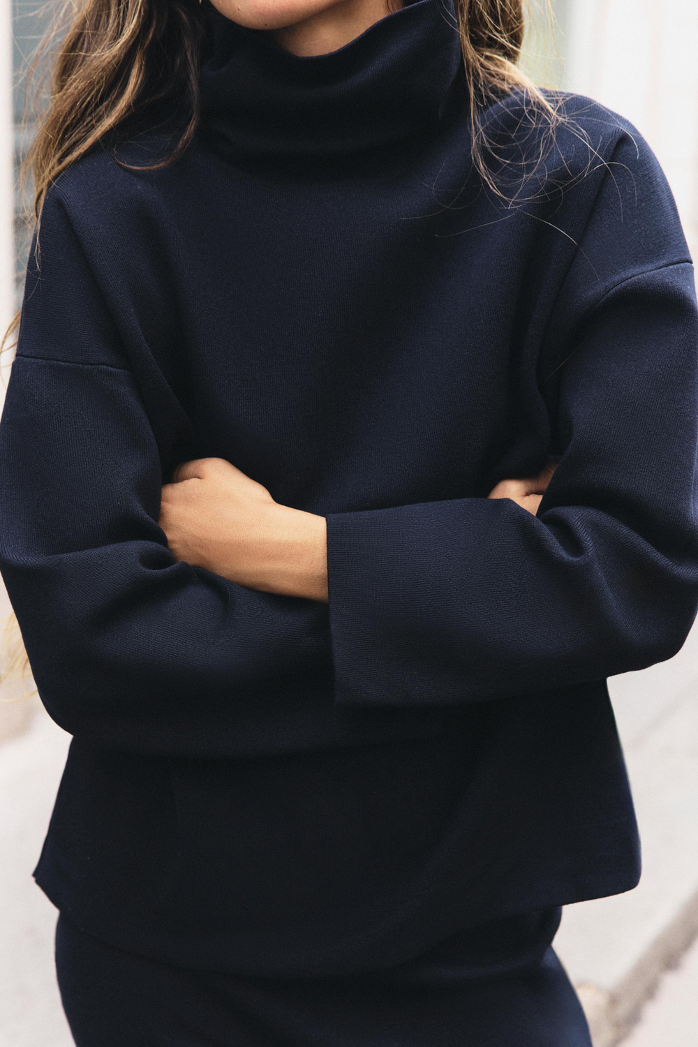 ОДНОТОННЫЙ СВИТЕР С ВОРОТНИКОМ-СТОЙКОЙ — ZARA