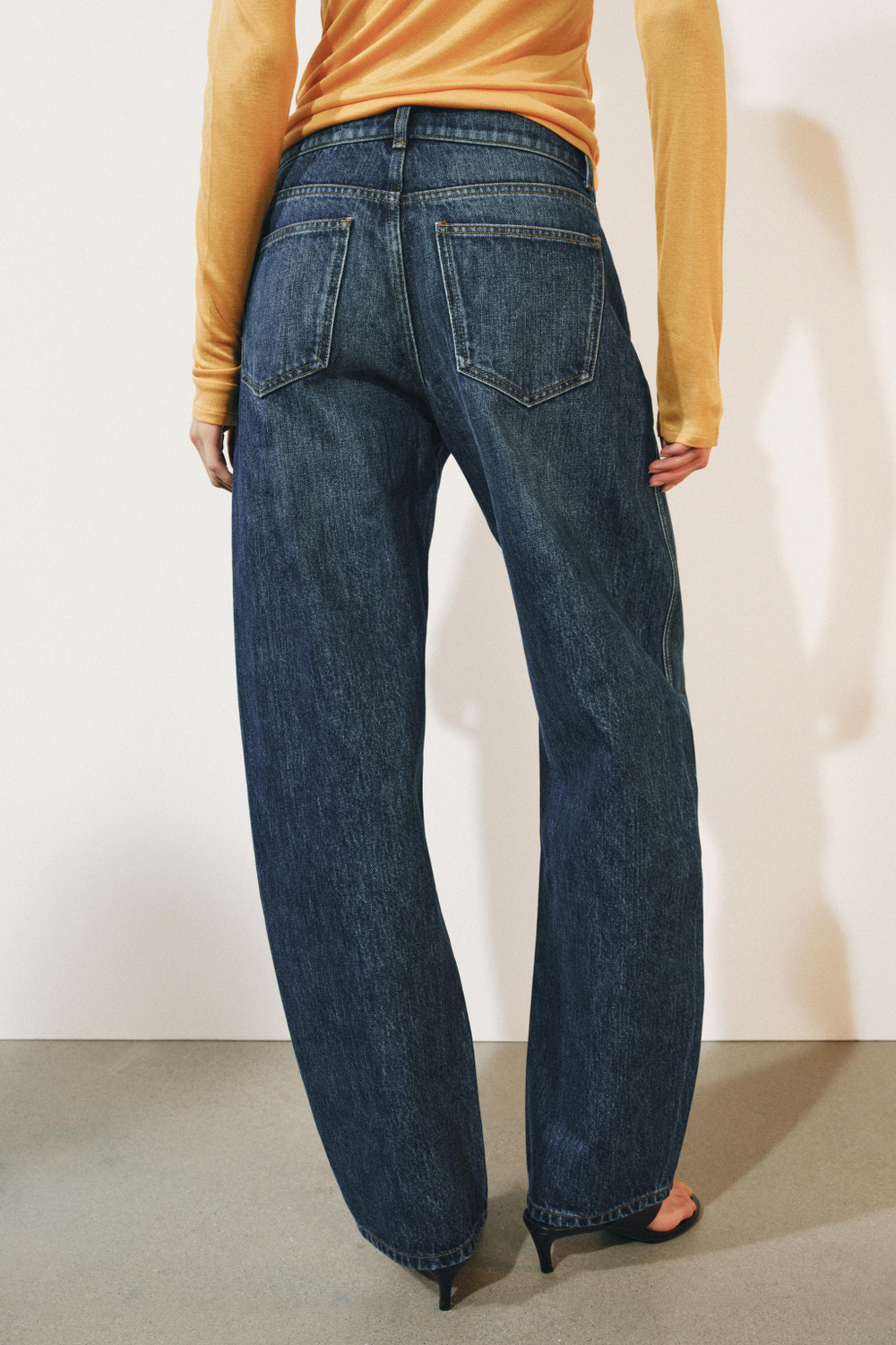ДЖИНСЫ CURVED STRAIGHT СО СРЕДНЕЙ ПОСАДКОЙ — ZW COLLECTION — ZARA