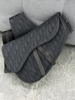Сумка через плечо Christian Dior Saddle