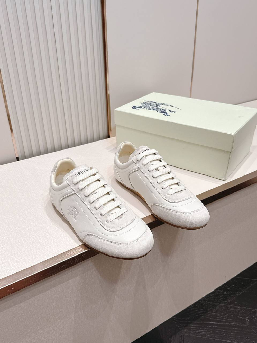 Кроссовки Burberry Leather Knight