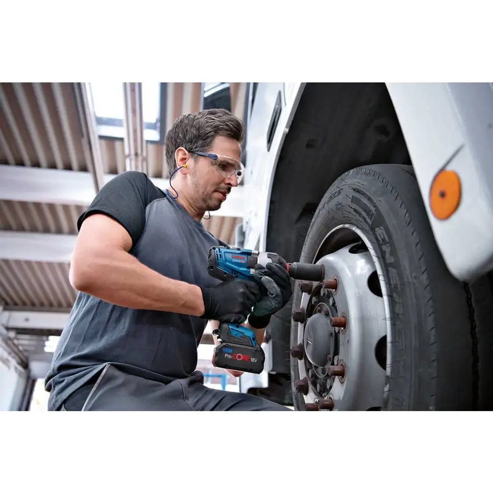 Аккумуляторный ударный гайковёрт GDS 18V-1050 H BOSCH 06019J8522