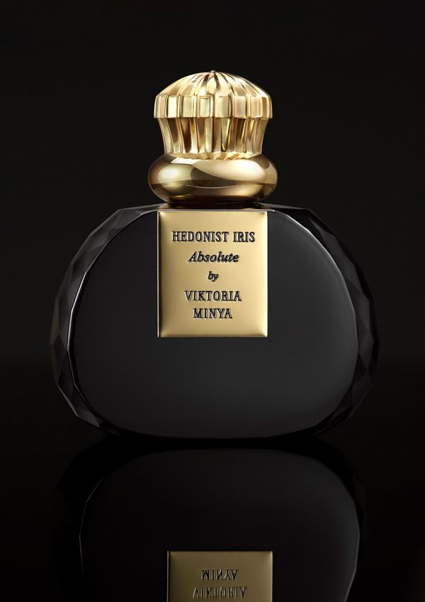 Viktoria Minya Hedonist Iris Absolute