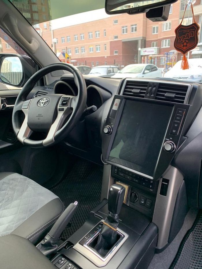 Магнитола для Toyota Land Cruiser Prado 150 2014-2017 - Kuberg ZF-1215-Q6 вертикальный экран в стиле "Тесла" на Android 11, CarPlay, 4G SIM-слот