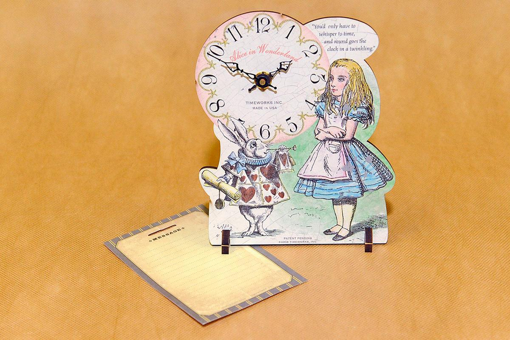 Часы настольные Timeworks Alice in Wond POTAIW США