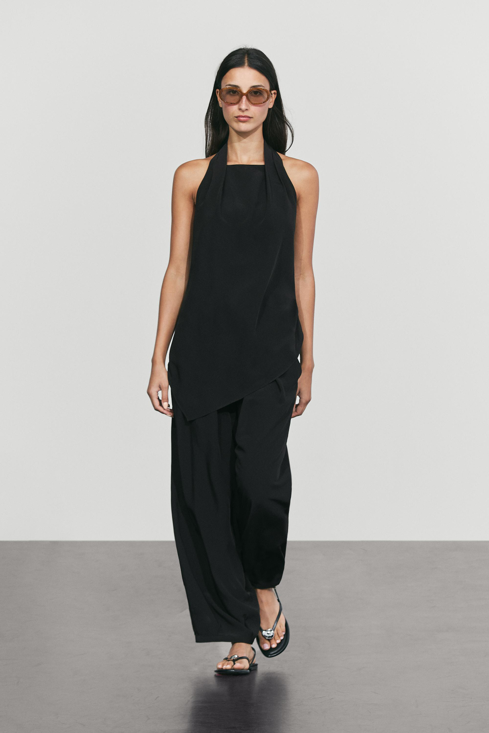 Massimo Dutti Свободные брюки с поясом на талии, черный