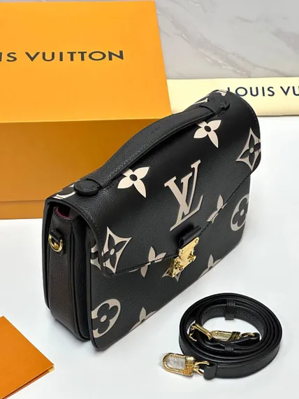Сумка Louis Vuitton Pochette Metis черный