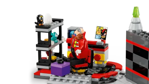 Конструктор LEGO Sonic the Hedgehog 76999 Super Sonic против Egg Drillster