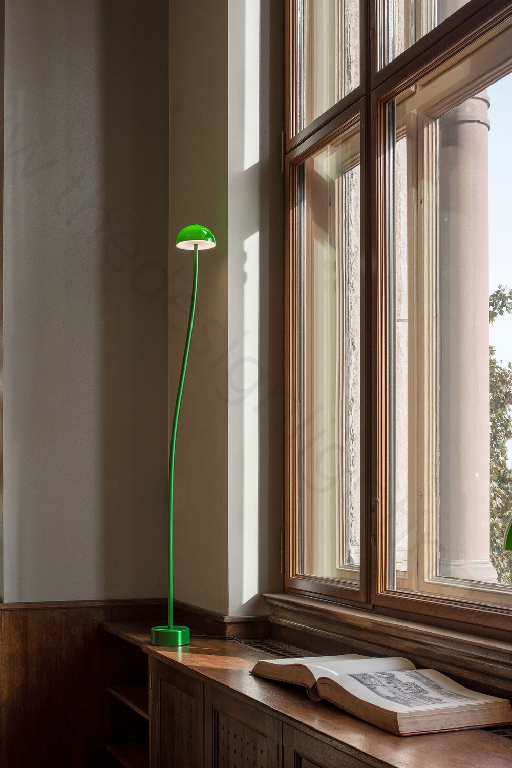 Floor design lamp Curve by Zero