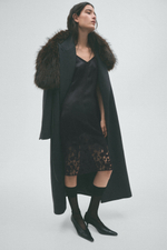 Атласное платье с вышивкой - H&M