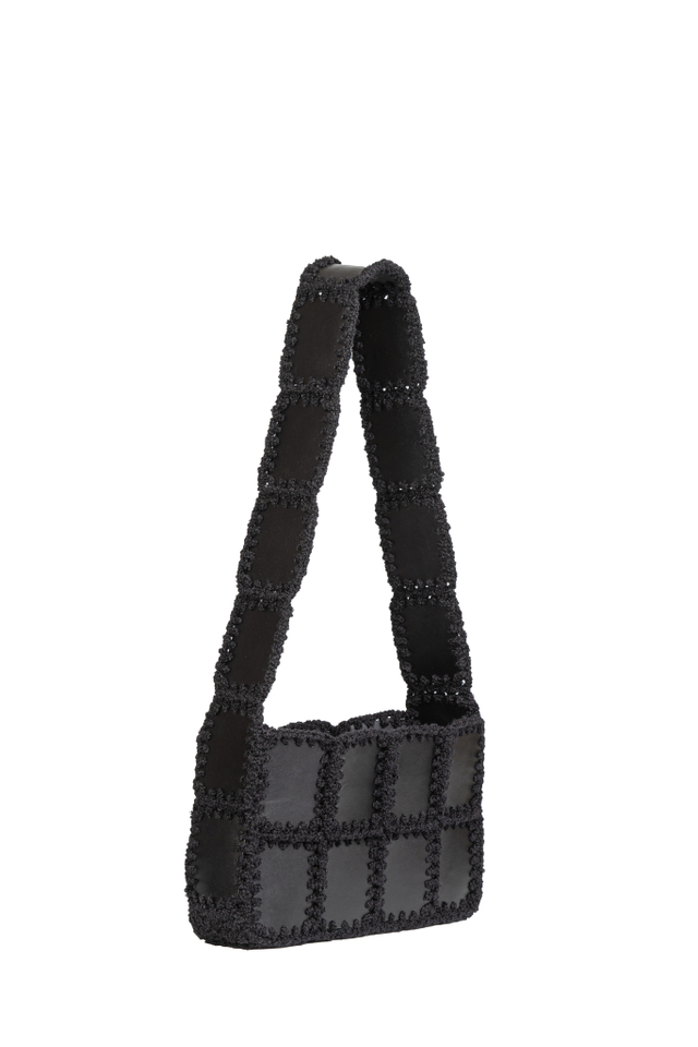 SEVA BLACK BUKLE M