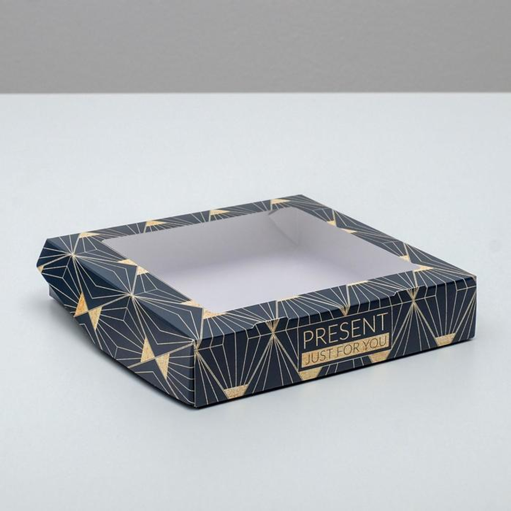 Коробка с ламинацией «Present», 20 х 20 х 4 см