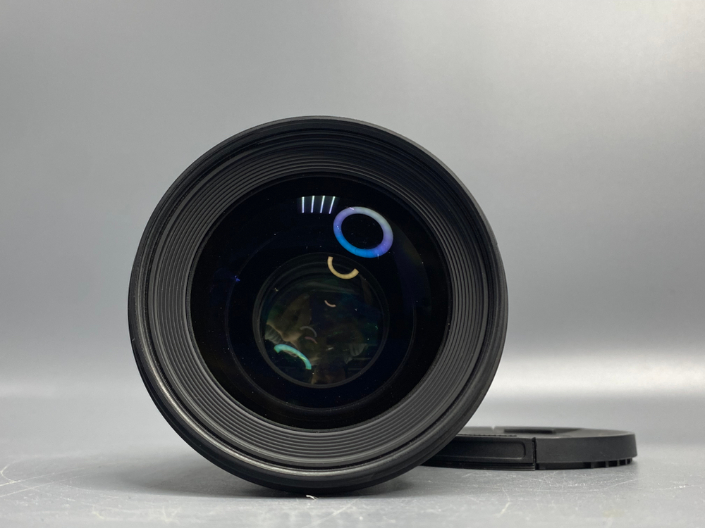 Canon EF 85mm f/1.4L IS USM