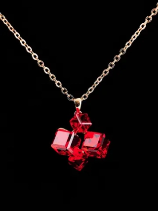 Подвеска-ромб Мираж с красными кубиками Swarovski