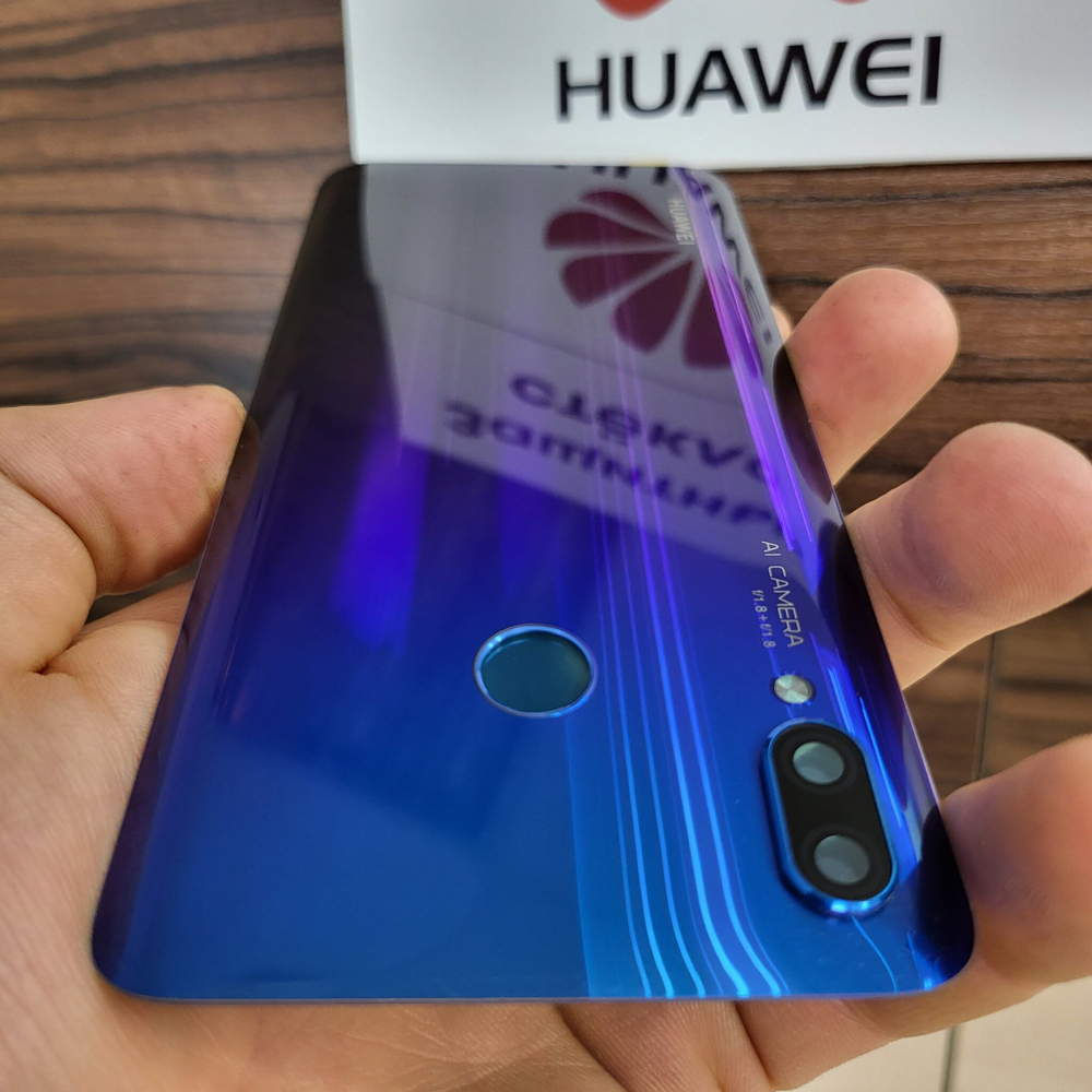 Крышка для Huawei Nova 3 (заднее стекло) "хорошее качество" цвет: сине-фиолетовый