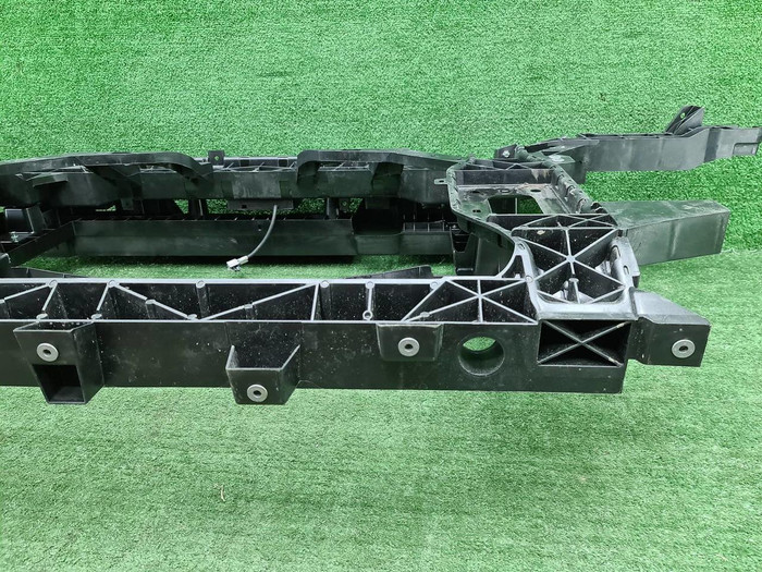 Телевизор Hongqi E-HS9 (2020-н.в.)