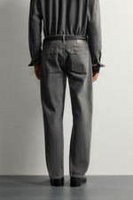ДЖИНСЫ REGULAR FIT — ZARA · 1300/300