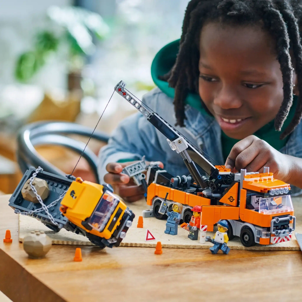 Конструктор LEGO City 60467 Тяжелый эвакуатор-утилизатор с краном