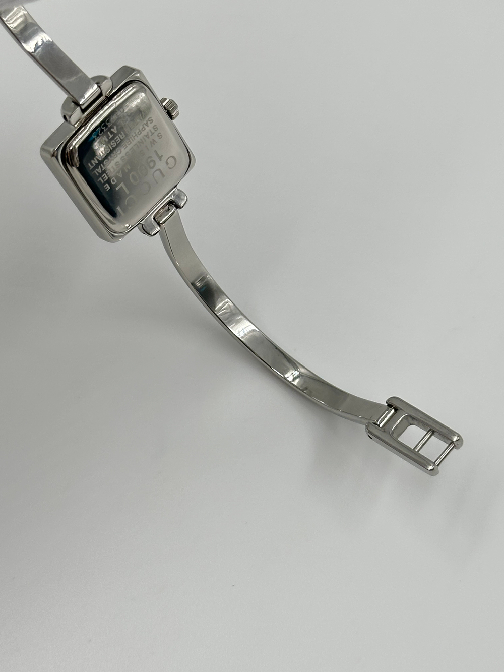 Часы Gucci 1900L